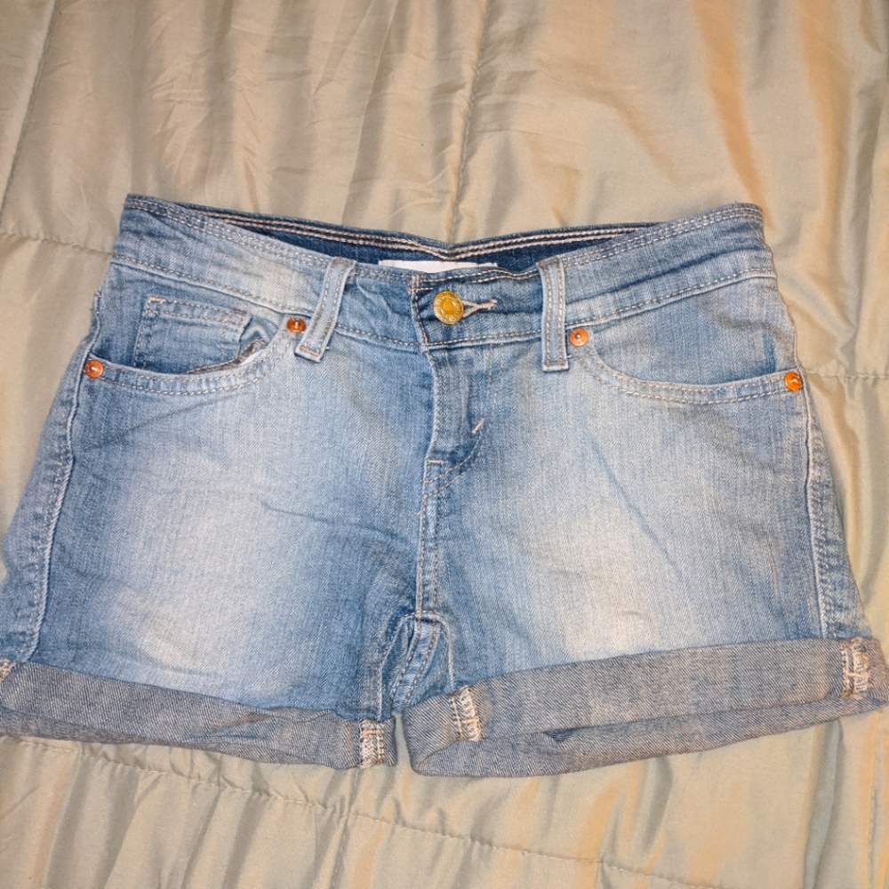 Women's Levi shorts size 0/25 waist